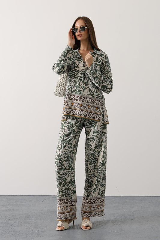 سوت أخضر بنقشة مميزة