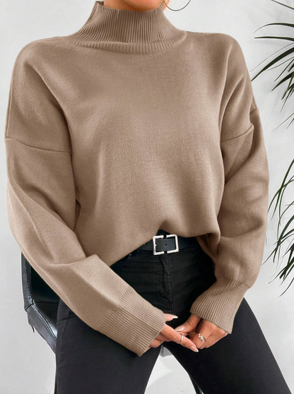 بلوزة صوف ناعم باللون البيج