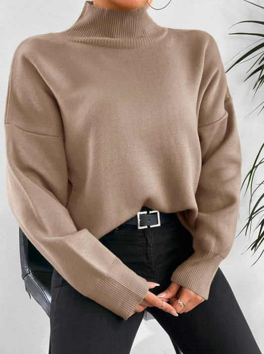 بلوزة صوف ناعم باللون البيج