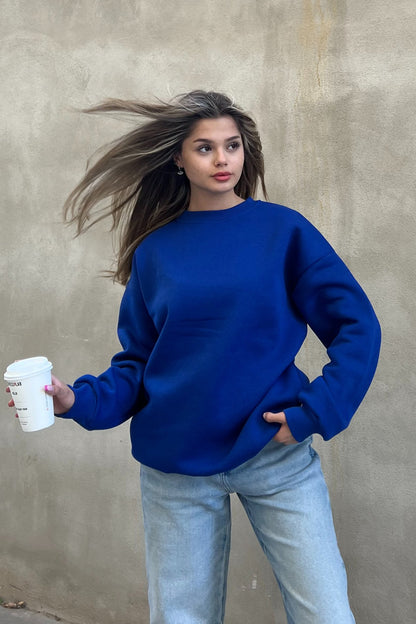 بلوزة قصيرة باللون الازرق