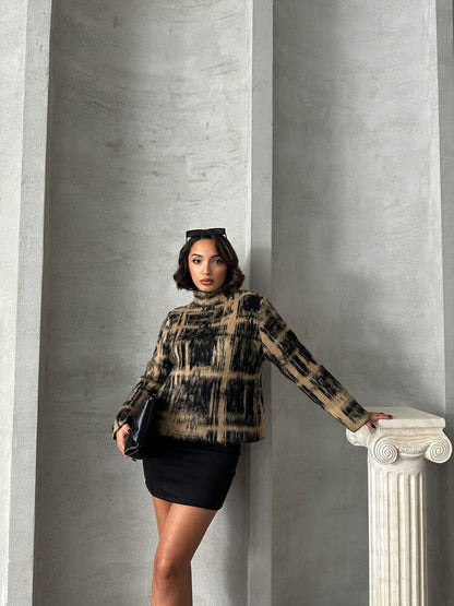 بلوزة قصيرة بتصميم جذاب