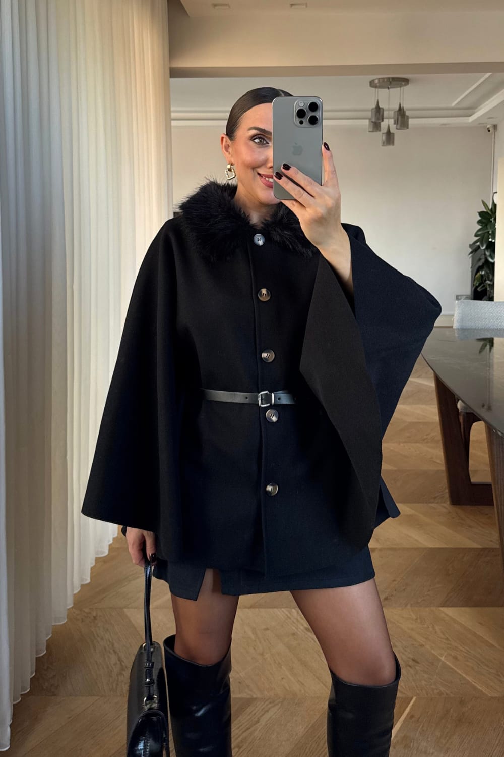 جاكيت خفاش باللون الأسود