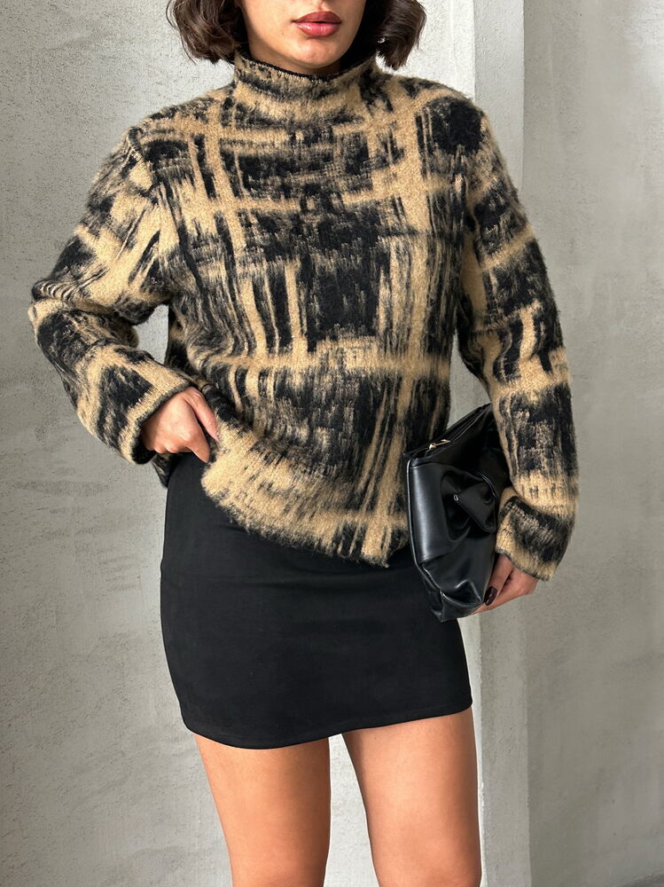 بلوزة قصيرة بتصميم جذاب