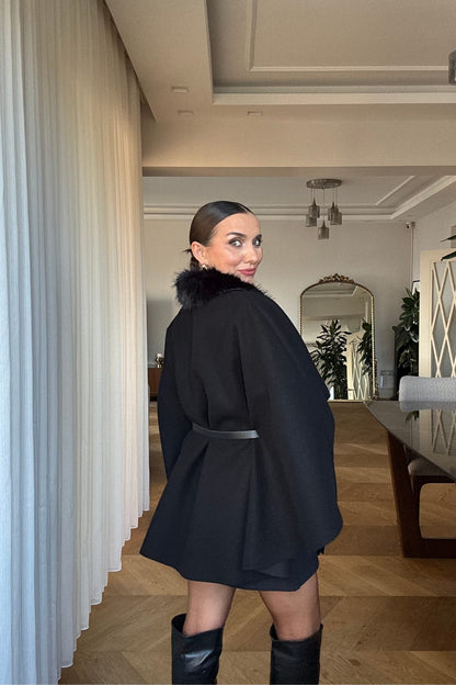 جاكيت خفاش باللون الأسود