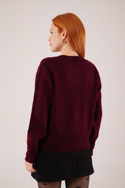 بلوزة قصيرة باللون الماروني